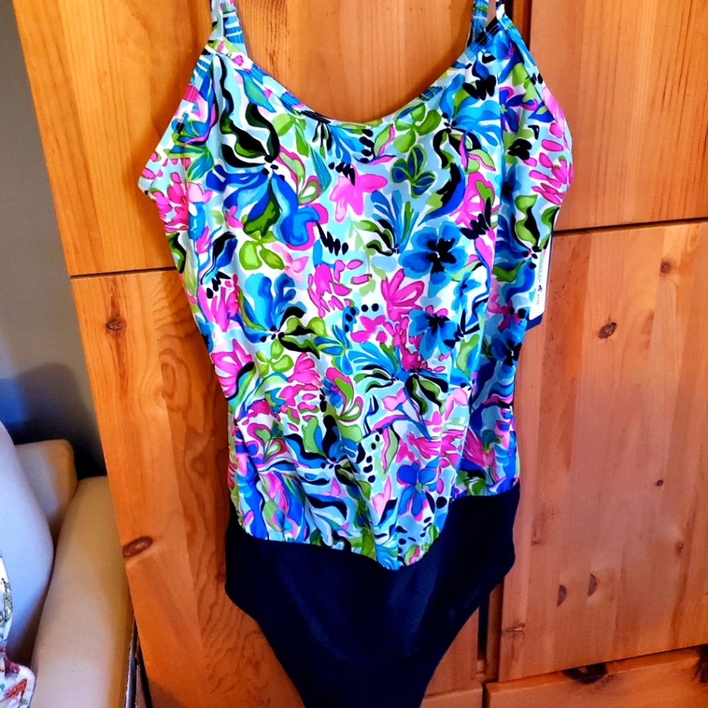 Caribbean Joe NWT Black and Floral One Piece Swimsuit size 10